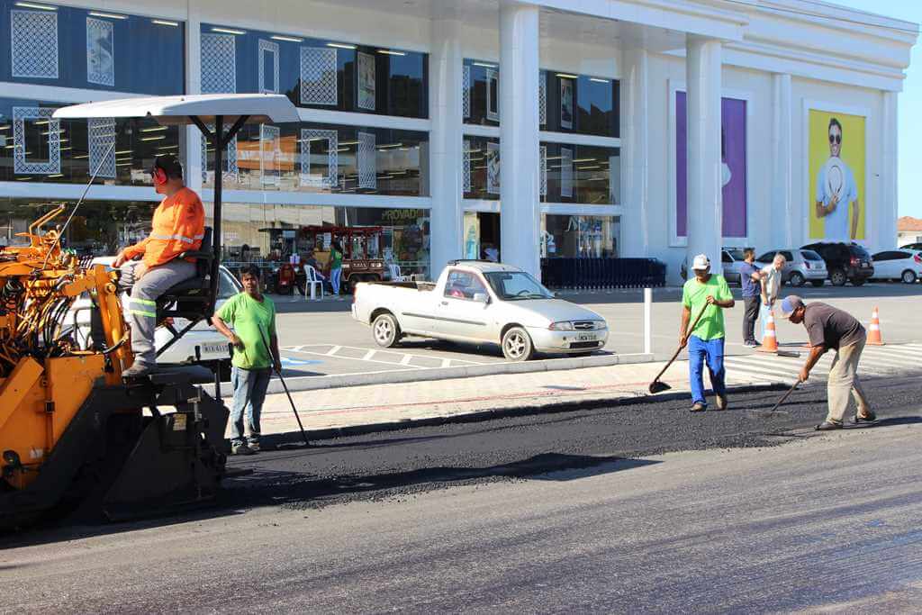 PORTO BELO - Avenida Governador Celso Ramos segue em Obras