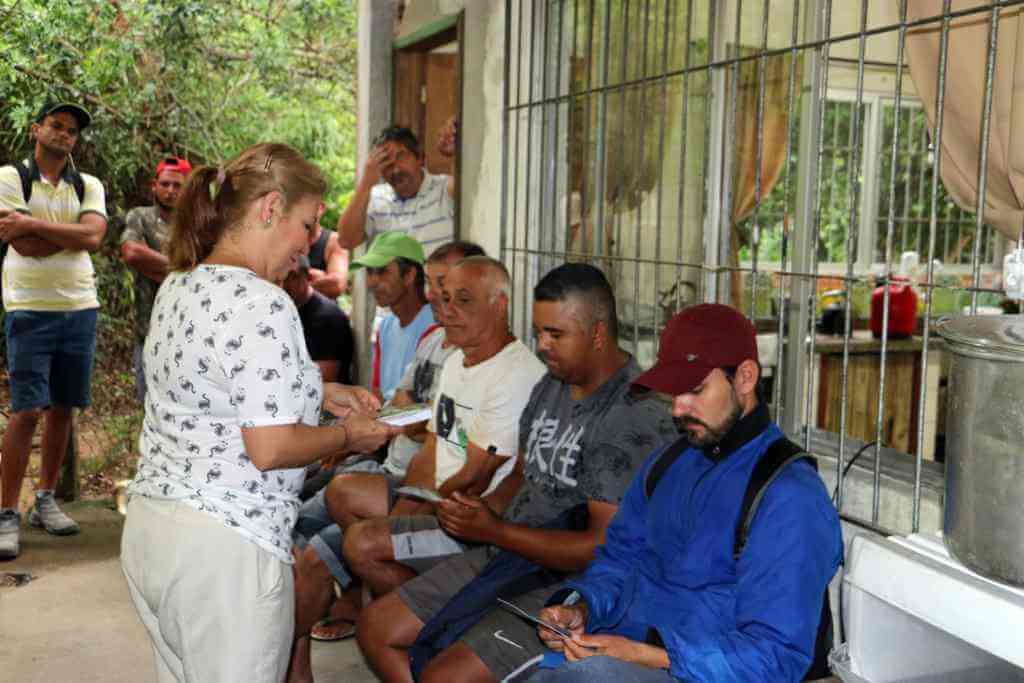 BOMBINHAS - Equipe de Combate a Dengue visita Secretaria de Obras