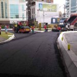 Entrada do Bairro Meia Praia ganha recapeamento asfáltico