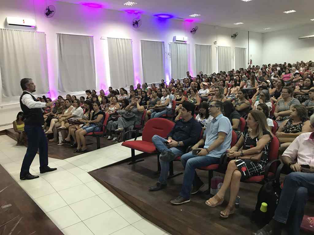 PORTO BELO - Professores têm Semana de Capacitação em Porto Belo