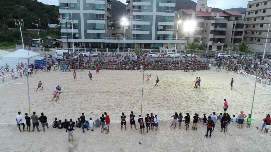 Campeonato Municipal de Futebol de areia 2019 chega nas quartas de finais