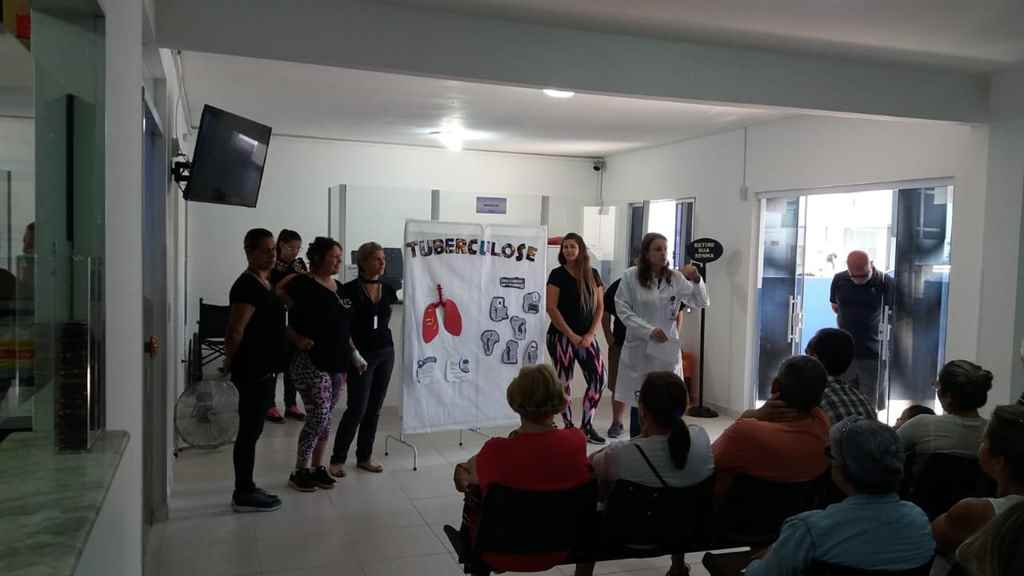 Pacientes recebem orientação sobre tuberculose