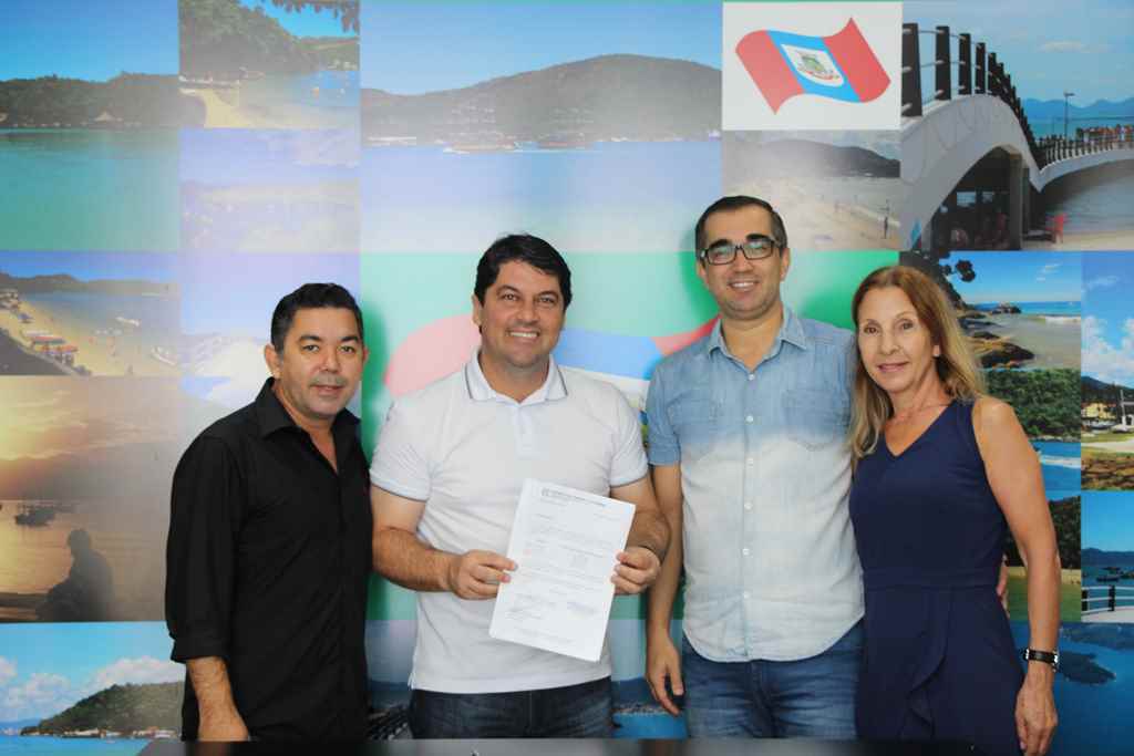 PORTO BELO - Porto Belo recebe repasse do Governo para transporte escolar