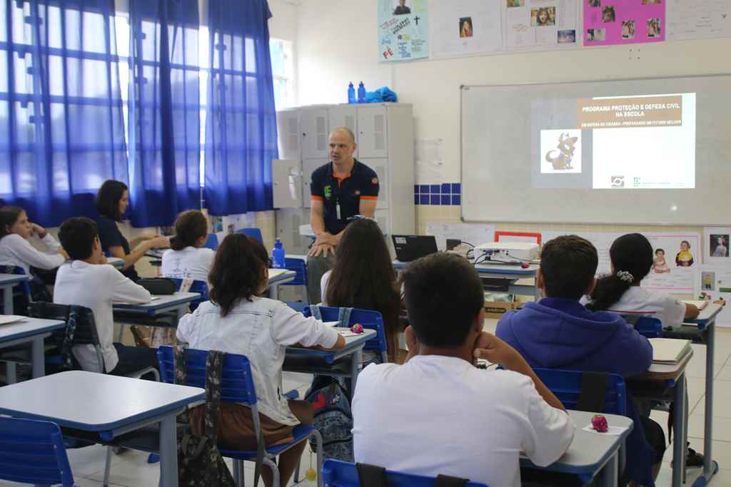 Programa Proteção e Defesa Civil na Escola inicia no Bairro Ilhota