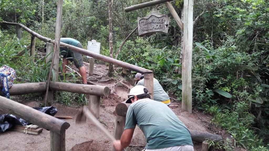 BOMBINHAS - FAMAB alerta para cuidado com sinalização em trilhas