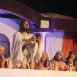 Encenação da Paixão de Cristo emociona público em Itapema