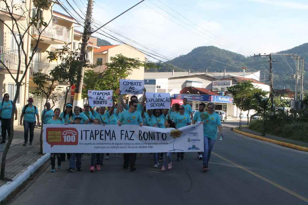 Caminhada alerta sobre o Combate ao Abuso e Exploração sexual de Crianças e Adolescentes