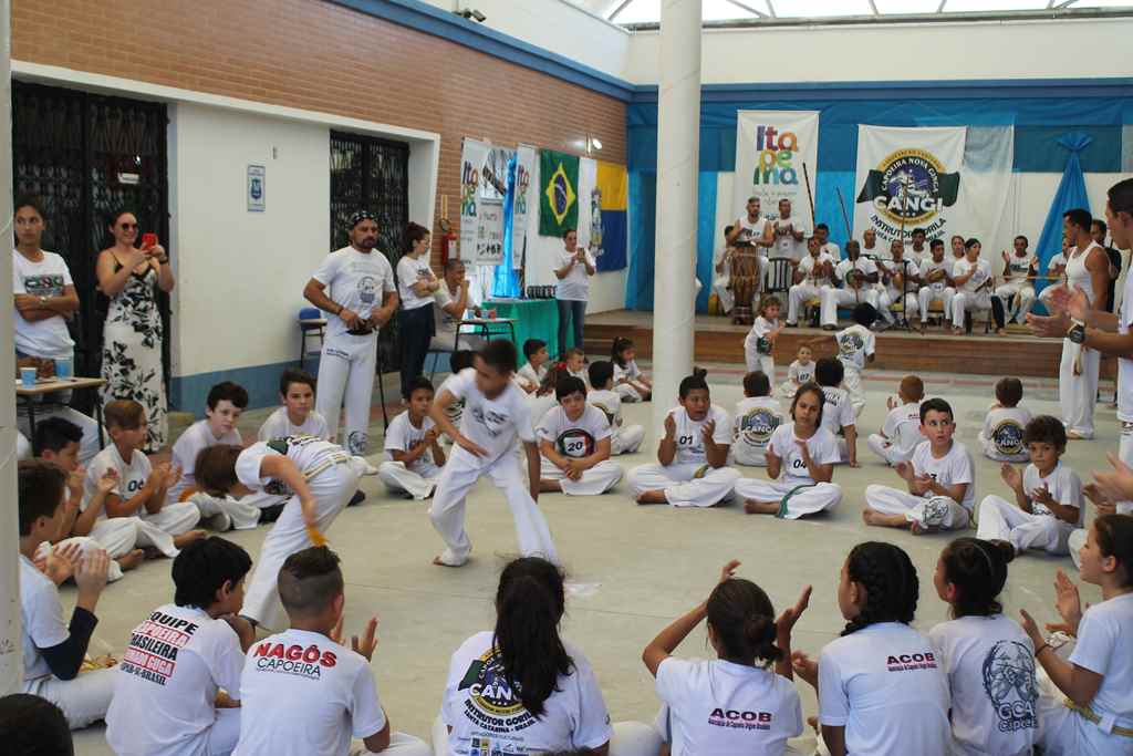 Campeonato Municipal de Capoeira reúne alunos de Itapema e região