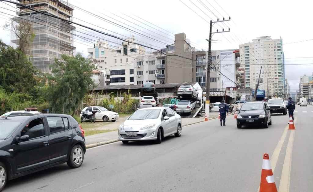 Detrami participa de blitz com a Polícia Militar