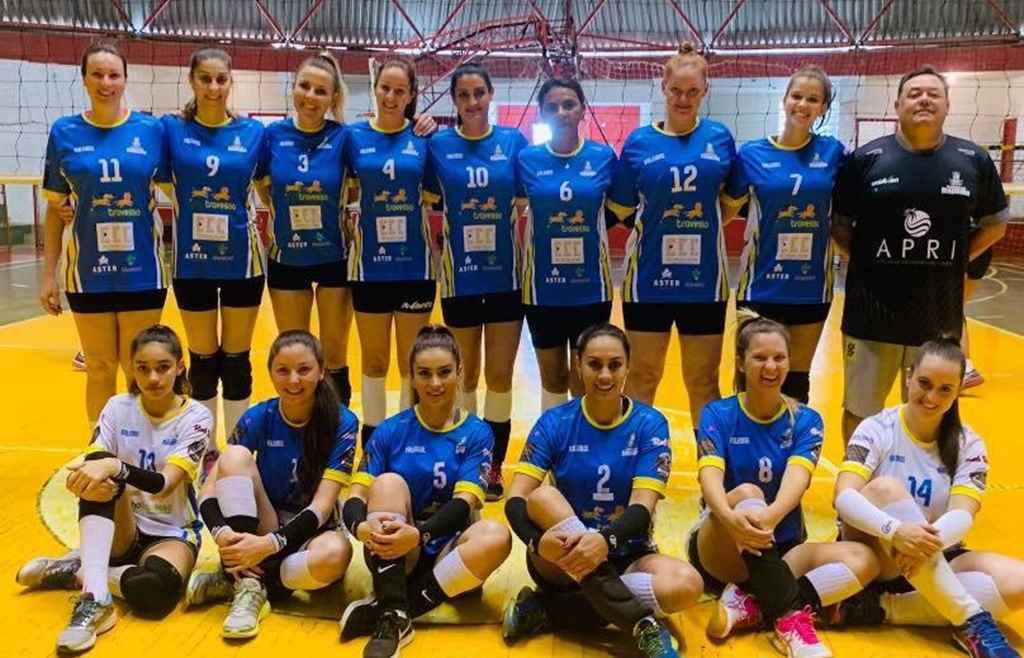 Equipe de vôlei feminino vence Copa VolleyBras