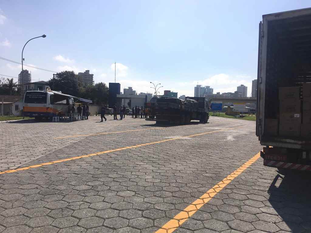 Operação fiscaliza transporte de cargas em Itapema