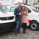 Prefeita Nilza Simas entrega duas novas ambulâncias para a saúde