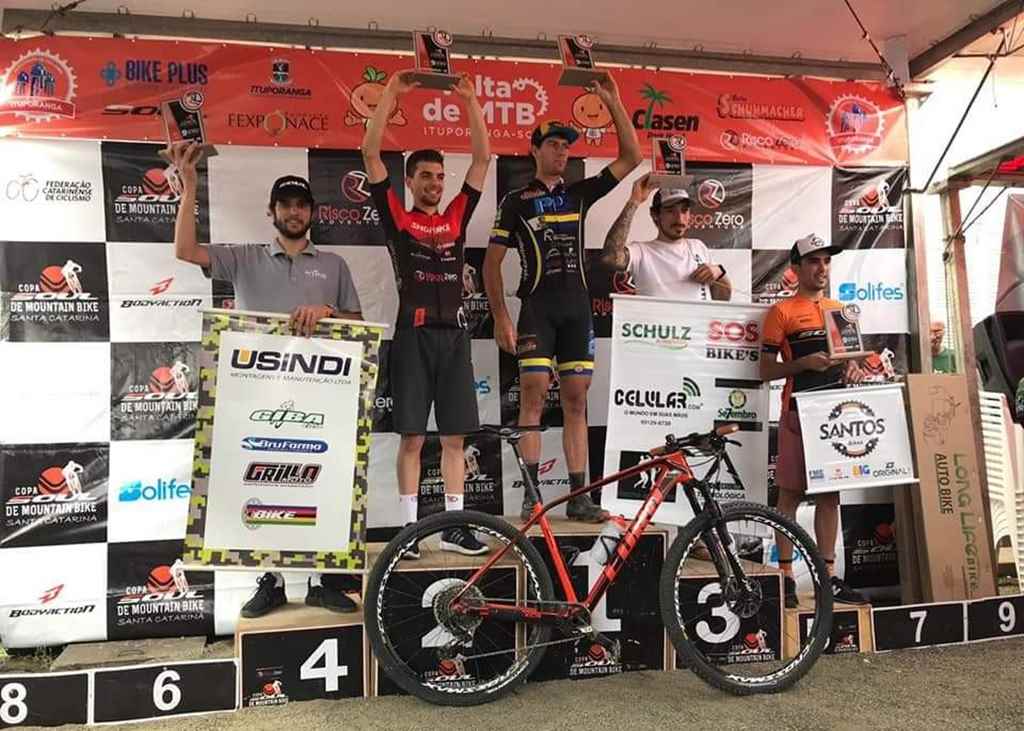 Lian Carlos é campeão Sub30 da 9º Volta MTB de Ituporanga