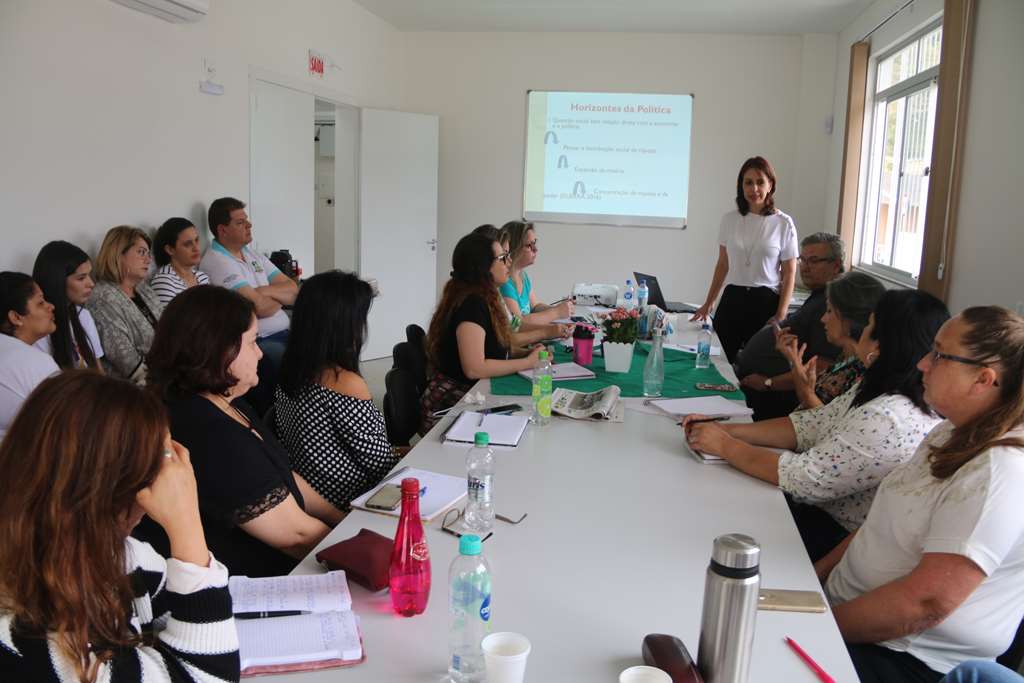 Assistência Social inicia capacitações com equipe