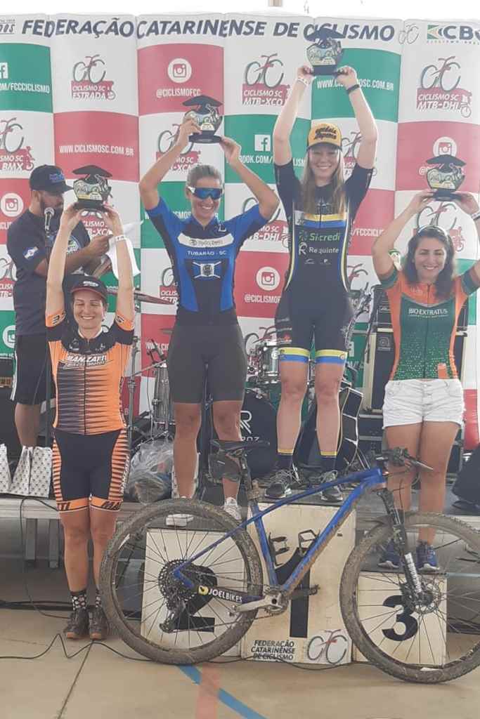 Atletas de Mountain Bike Downhill e Maratona vencem provas em Pomerode e Canelinha