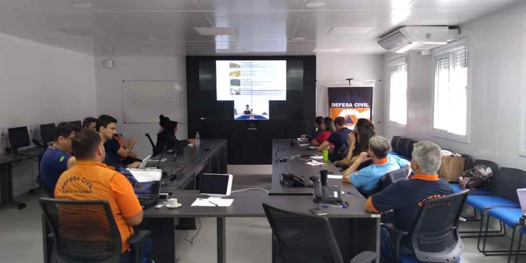 Defesa Civil de Itapema participa de treinamento sobre mapeamento de áreas de risco