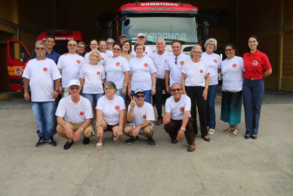 Encerram as aulas de mais uma turma do Curso dos Bombeiros para melhor idade em Itapema