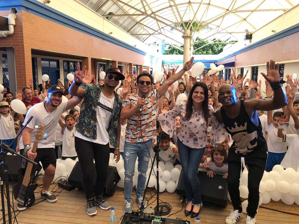 Projeto Paz nas Escolas encerra com apresentação especial no Mercado Público