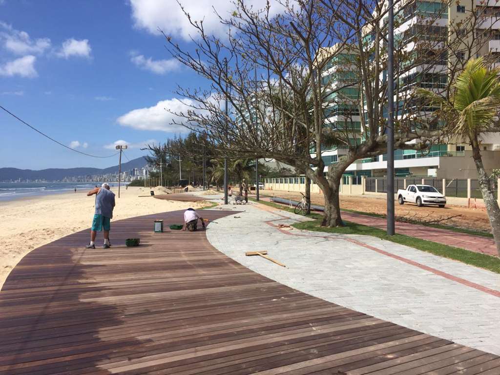Seguem as obras no Calçadão da Orla do Centro