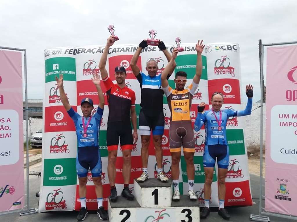 Valcemar Justino e Claudia Laube vencem o 7ª GP Outubro Rosa de Ciclismo
