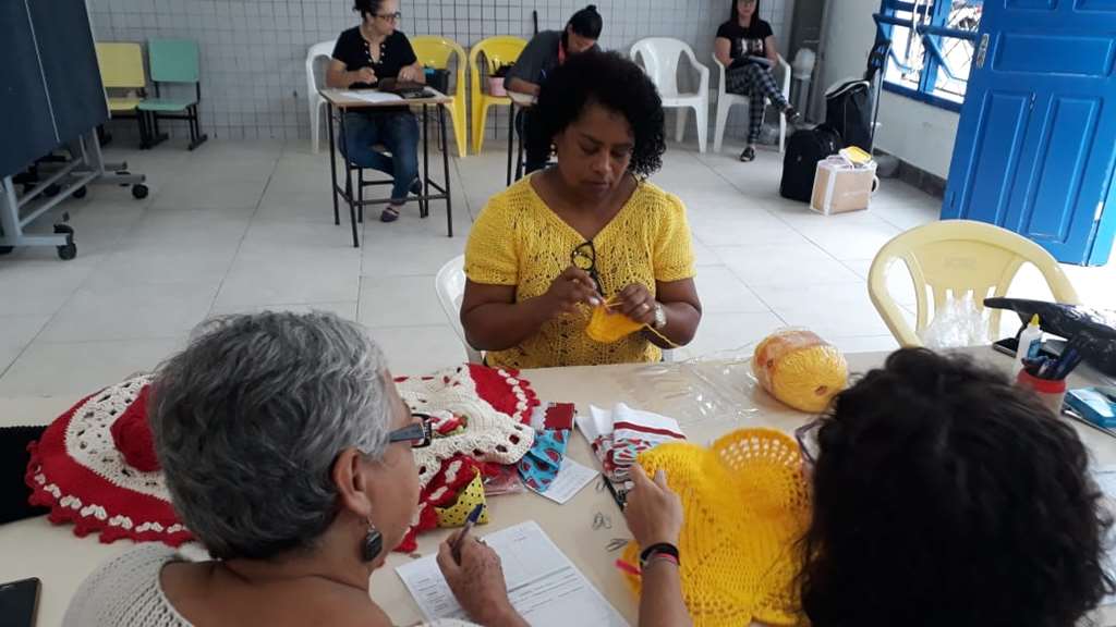 Artesãos locais participam de avaliação para renovação e emissão de novas carteiras