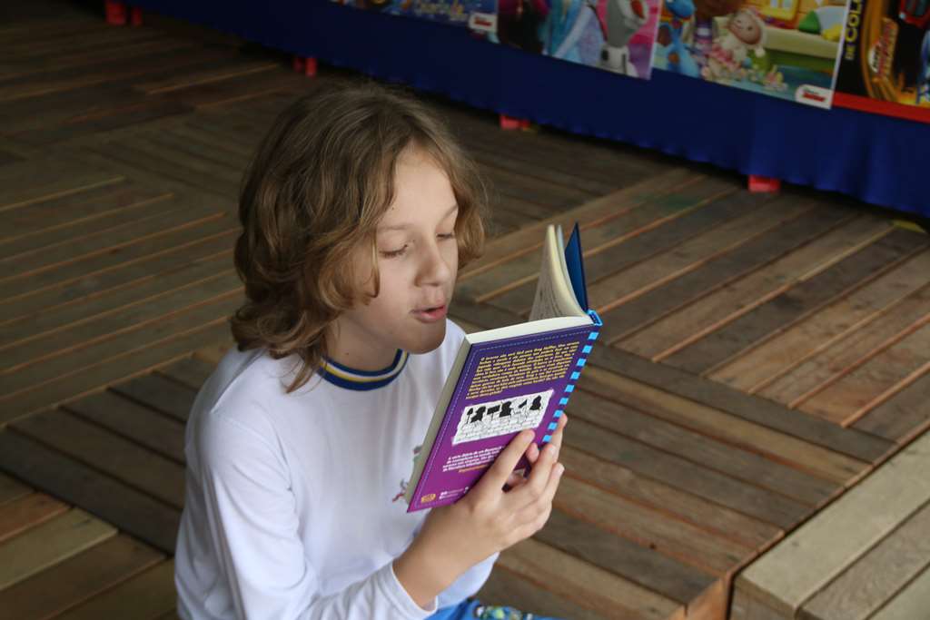 Educação abre espaço para escritores participarem da III Feira Literária de Itapema