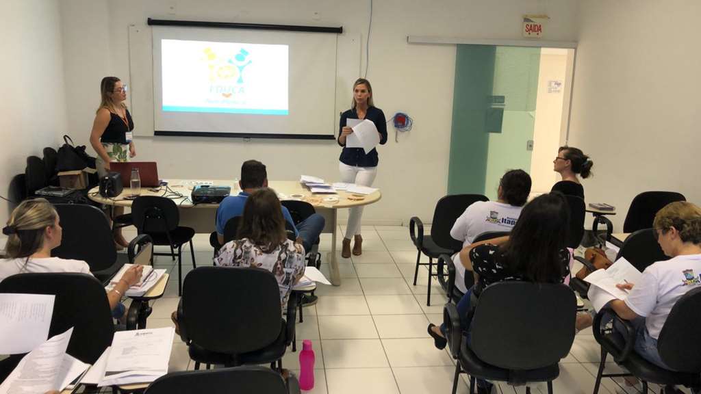 Enfermeiros recebem capacitação para atendimento a pacientes ostomizados
