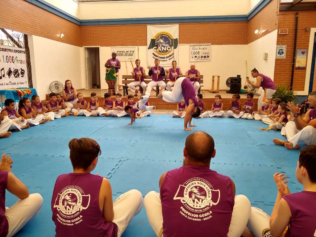 Festival reúne capoeiristas em Itapema