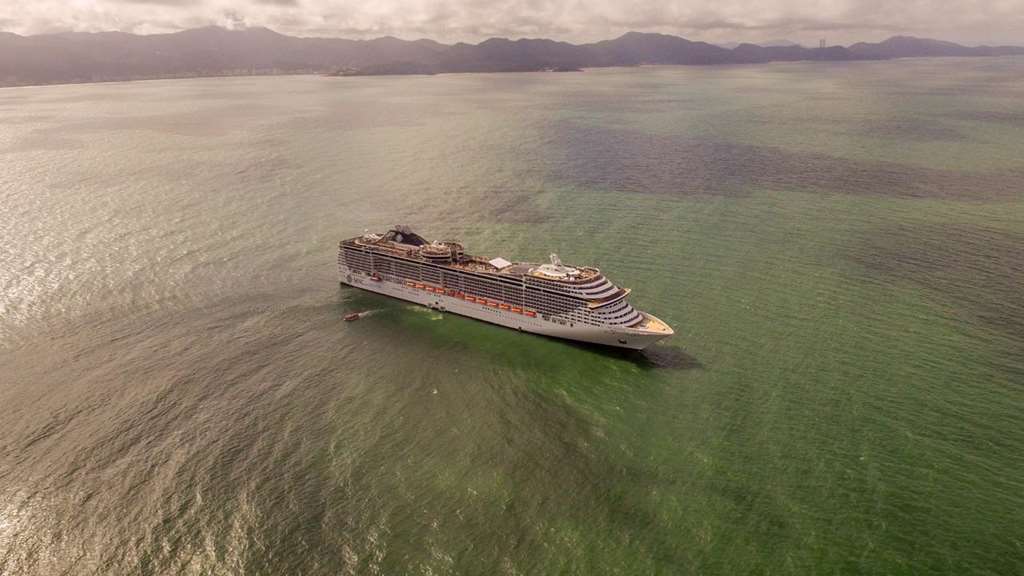 PORTO BELO - Porto Belo recebe o primeiro navio da temporada