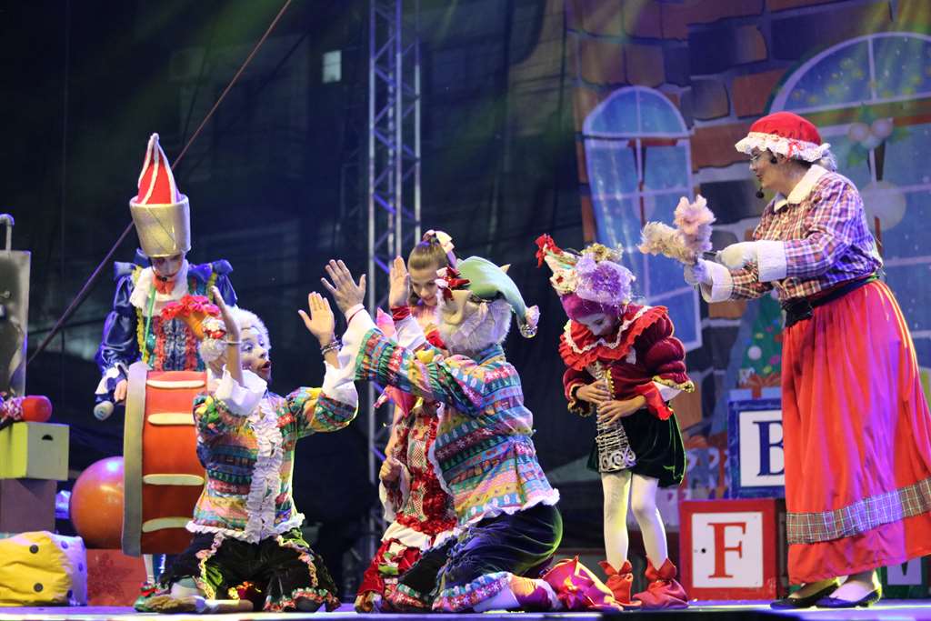 Abertura do Natal Itapema 2019 lota Praça da Paz
