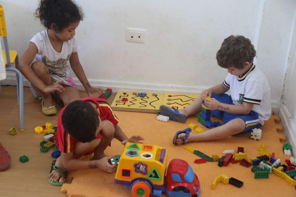 Creches de verão promovem atividades recreativas as crianças