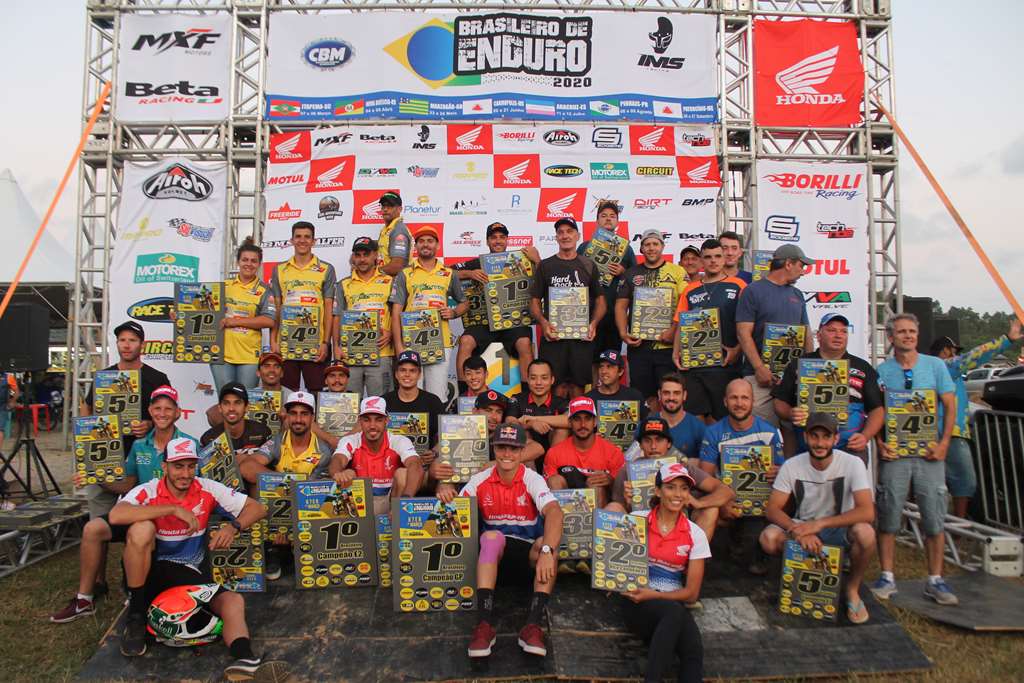 Abertura do Catarinense e Brasileiro de Enduro reúne muitos atletas em Itapema