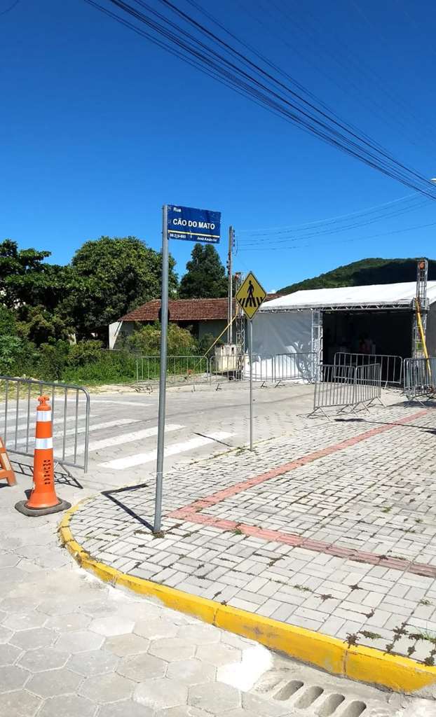 BOMBINHAS - DRIVE THRU de Triagem aos sintomas do Coronavírus é instalado em Bombinhas