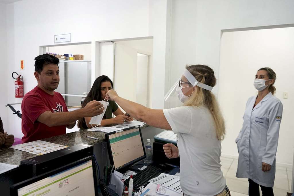 BOMBINHAS - Decreto 2600 prorroga proibições nas atividades turísticas - Foto: Manuel Caetano