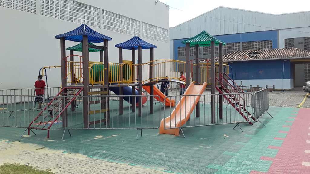 Parques infantis, áreas de esporte e lazer são isolados em Itapema