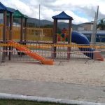 Parques infantis, áreas de esporte e lazer são isolados em Itapema