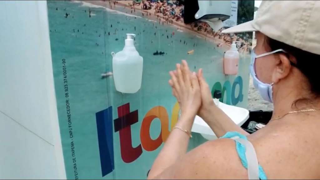 Praia Central e Praça da Paz ganham equipamentos para higienização das mãos