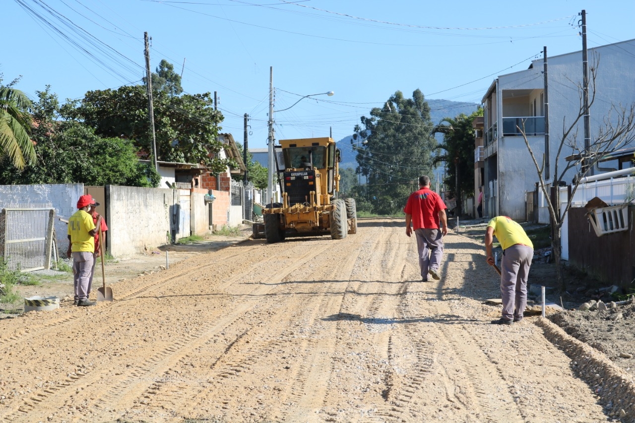 Bairros seguem recebendo obras de infraestrutura