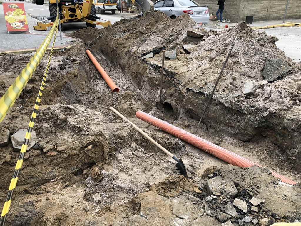 Obras seguem no bairro Morretes