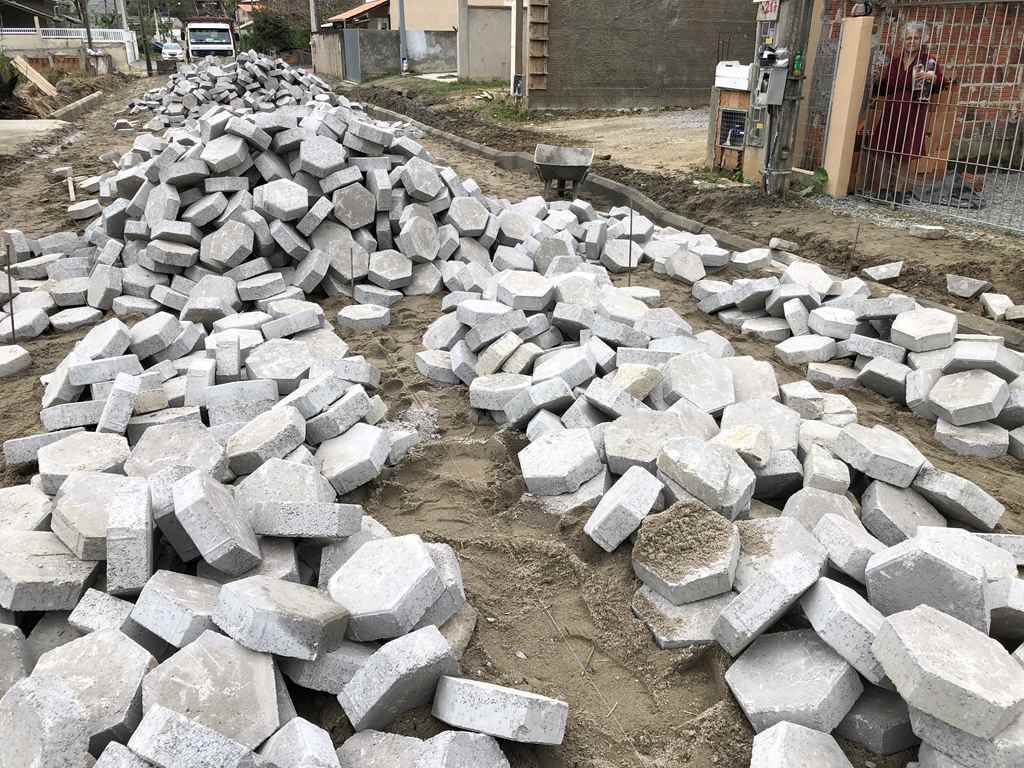 Bairro Alto São Bento vai ganhar pavimentação em lajotas