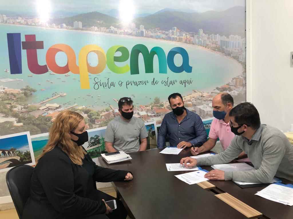 Prefeitura de Itapema entrega primeiros certificados de potencial construtivo