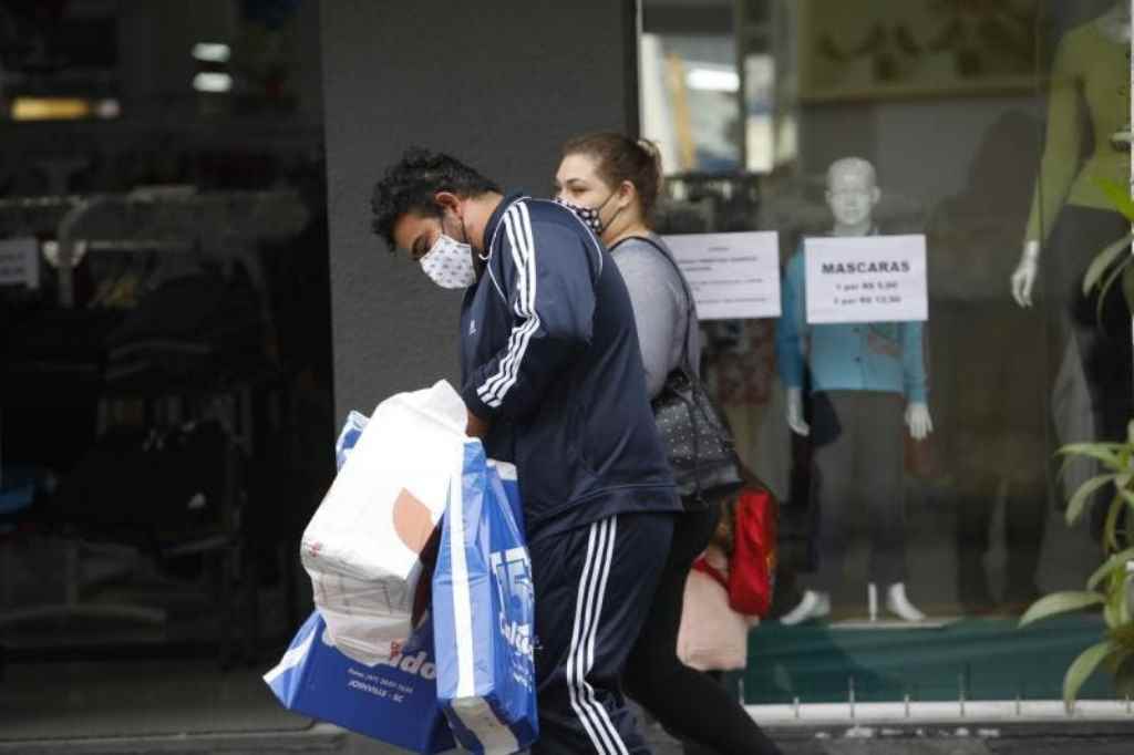 Joinville é a cidade com mais casos ativos e acumulados e com o maior número de mortes por coronavírus(Foto: Patrick Rodrigues/Santa)