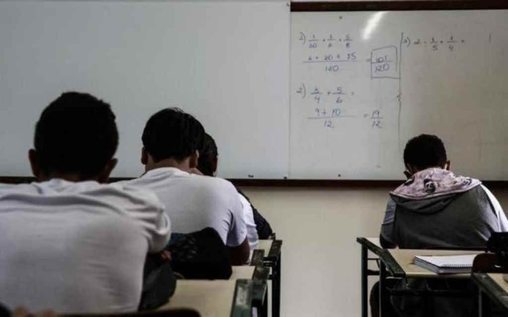 Prioridade de retorno das aulas será para turmas de anos finais, com alunos mais velhos(Foto: Tiago Ghizoni / Arquivo NSC)