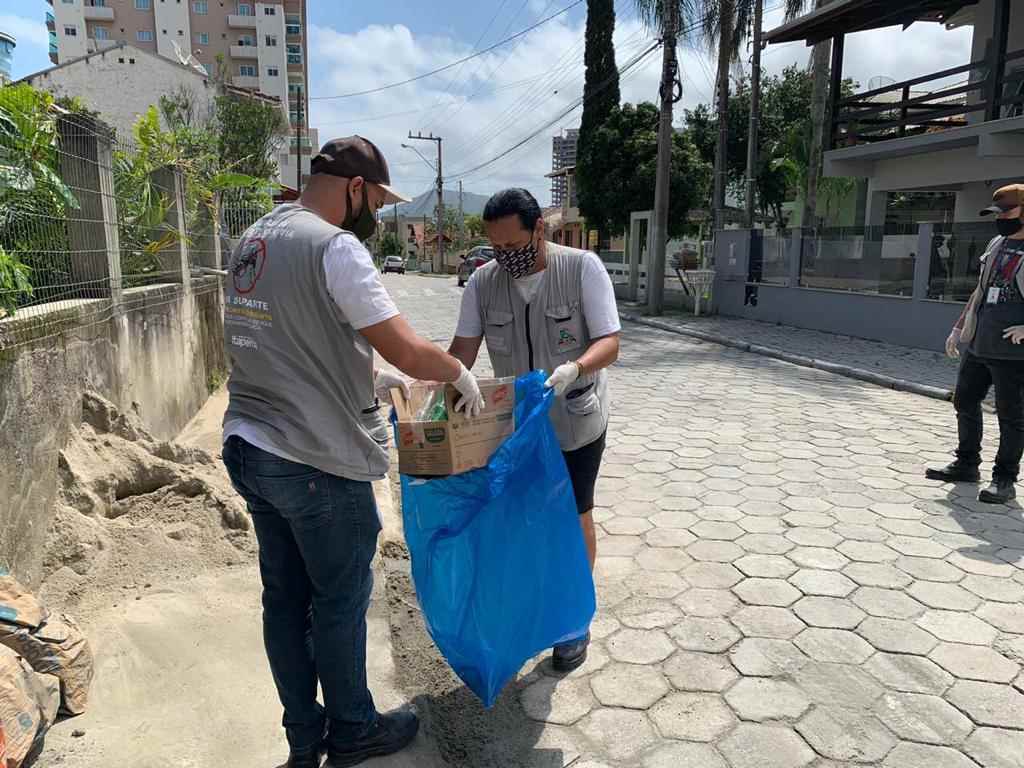 Mutirão contra a Dengue elimina mais de 7 mil criadouros nos bairros Morretes e Meia Praia