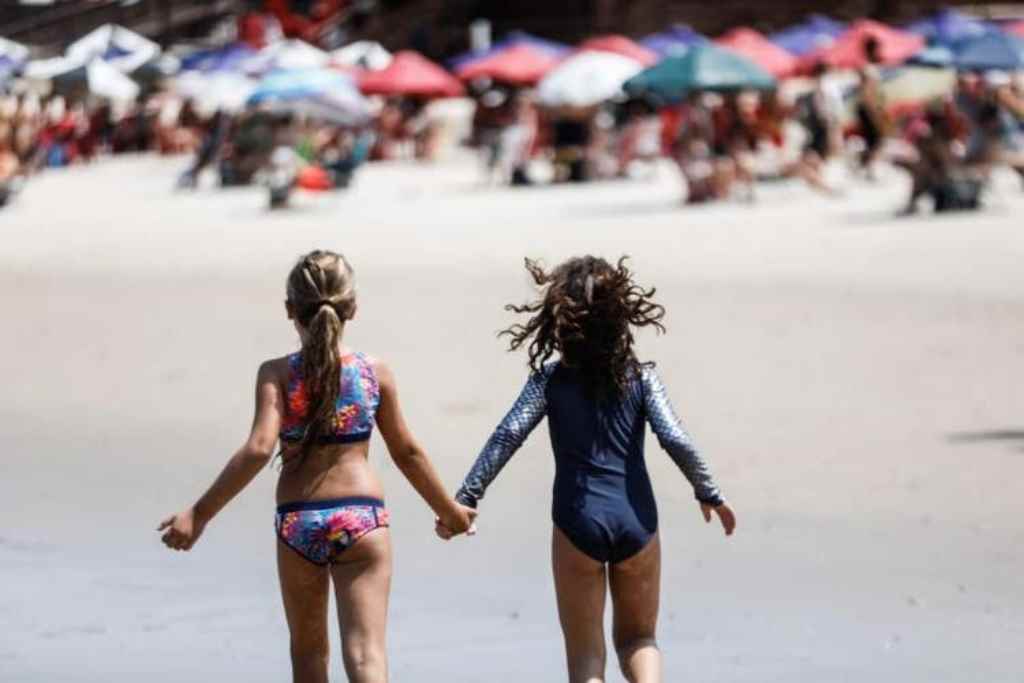 Praias em SC estão liberadas para o verão(Foto: Diórgenes Pandini/DC)