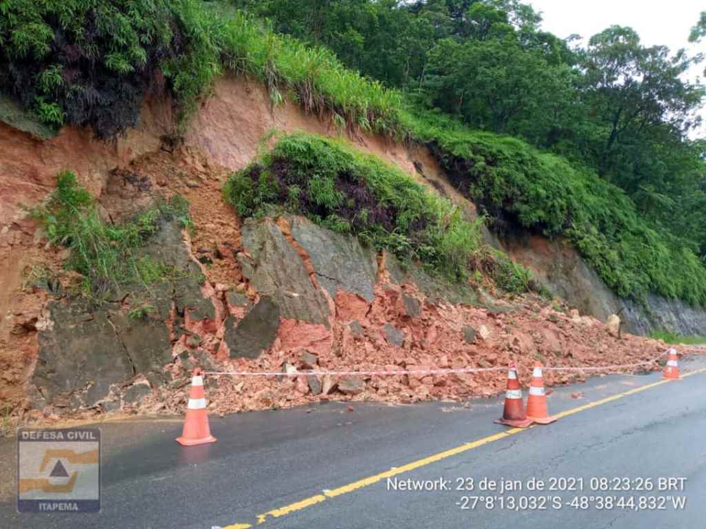 Defesa Civil de Itapema segue monitorando pontos atingidos pelas chuvas
