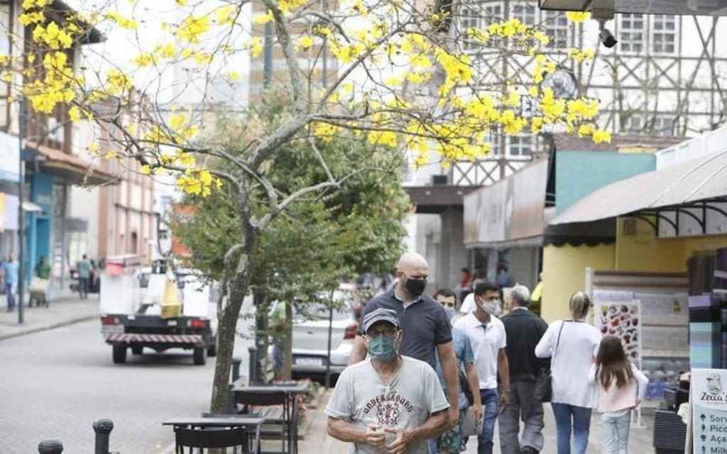 Blumenau teve duas novas mortes registradas nesta sexta(Foto: Patrick Rodrigues / Jornal de Santa Catarina)