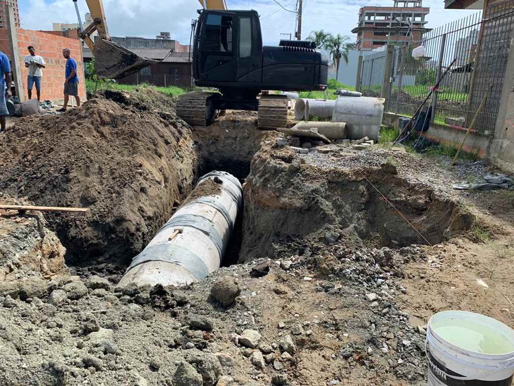 Semana inicia com obras de infraestrutura em Itapema