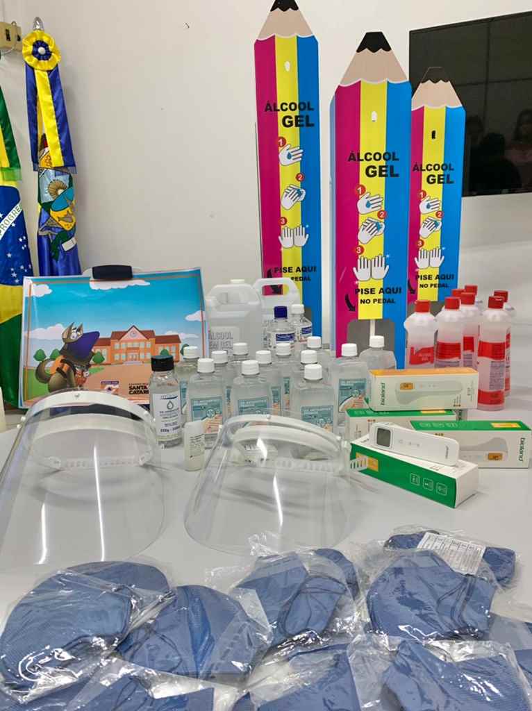 Escolas da Rede Municipal de Ensino ganham EPI para o retorno das atividades presenciais