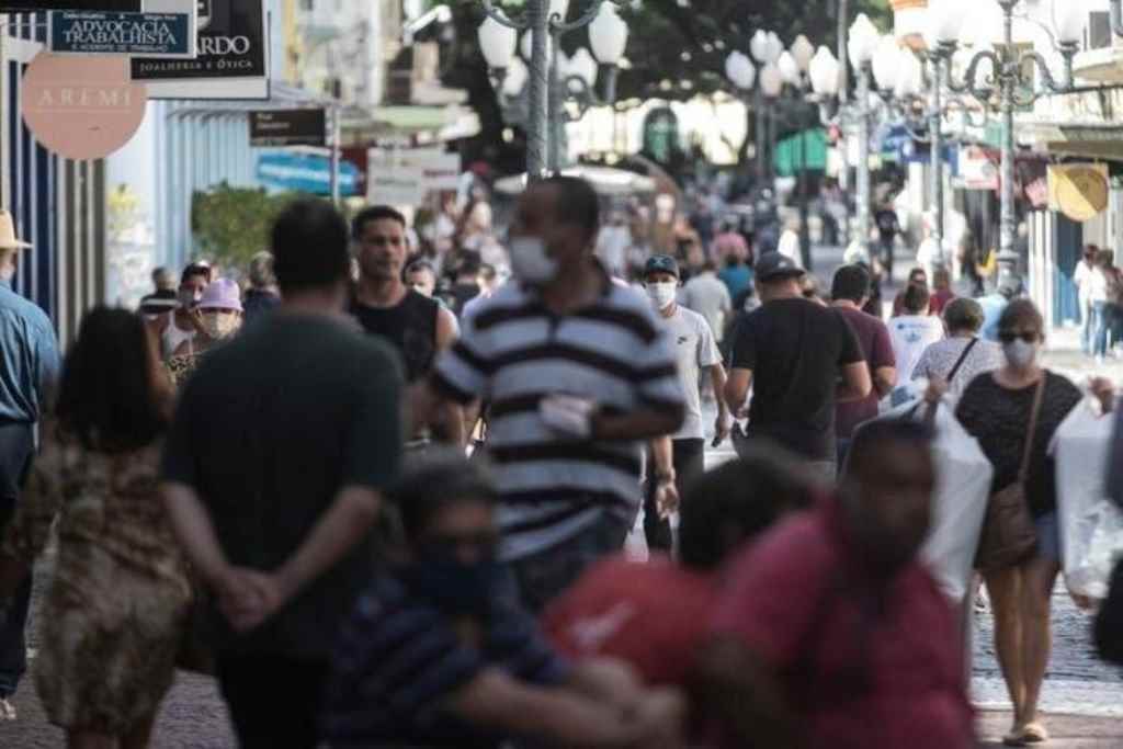 Dois dos oito primeiros casos a sentir sintomas de covid-19 no Estado eram de Florianópolis(Foto: Diorgenes Pandini)